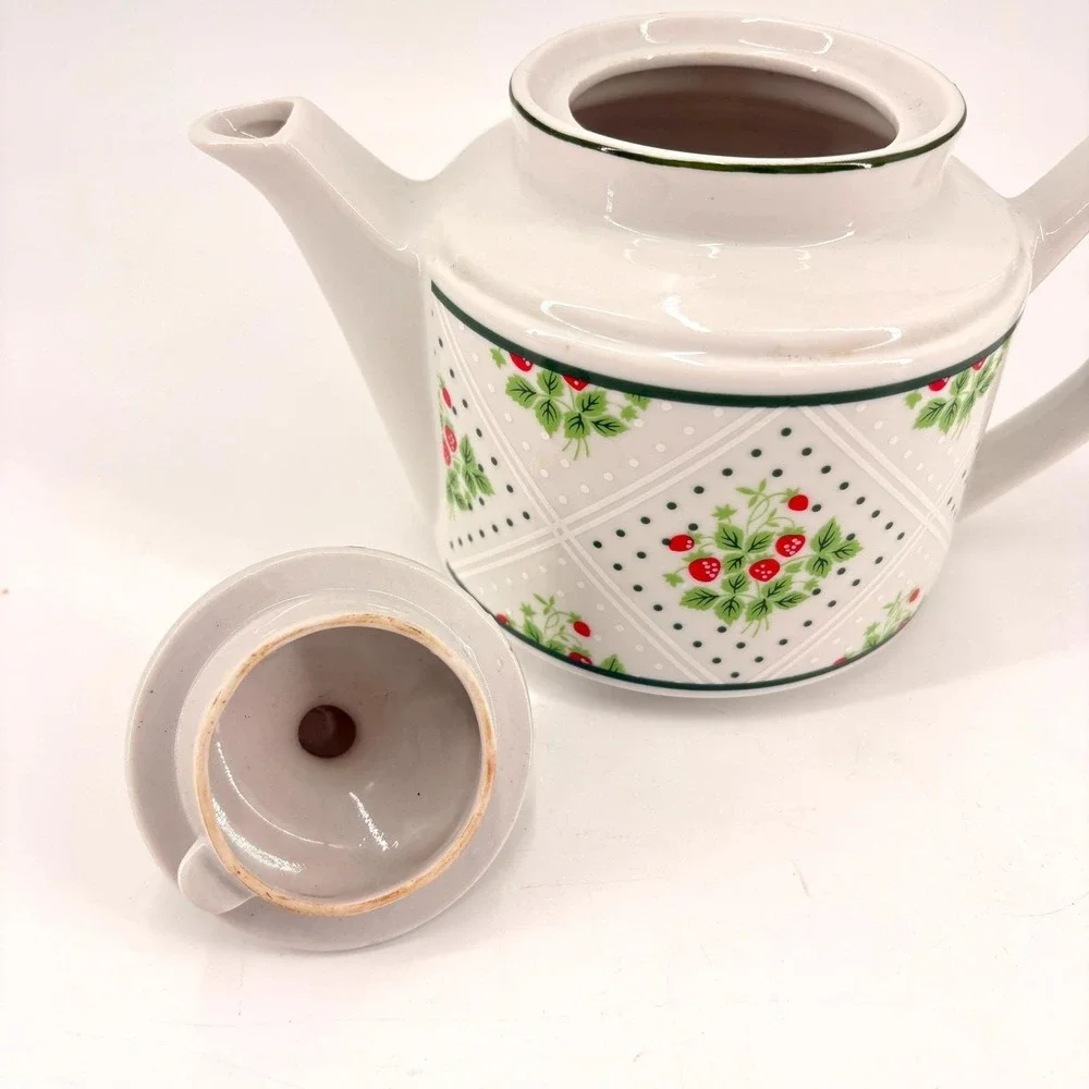 Vintage Strawberry Teapot Cottagecore Farmhouse Country Kitchen‎ Tea Pot Decor